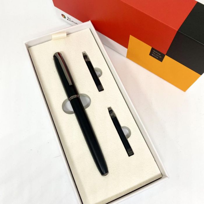 Пір'яна ручка Picasso Art Collection — Чорна Матова (Black Matte & Gunmetal)