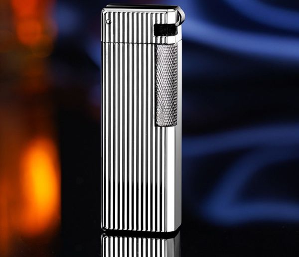 Газова  Запальничка з вертикальним рифленням серебриста