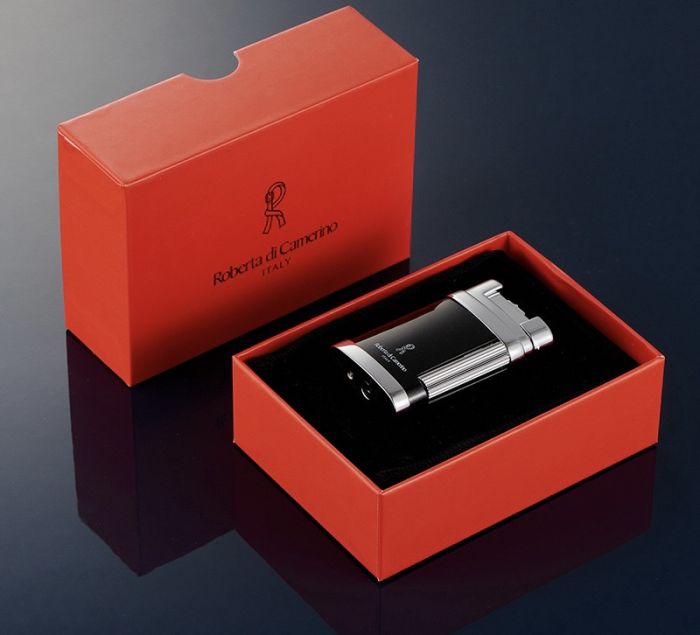 Елегантна газова запальничка Roberta di Camerino (Italy)