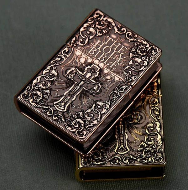 Бензинова запальничка Zorro «The Holy Bible» (Святе Письмо) – Колекційне видання