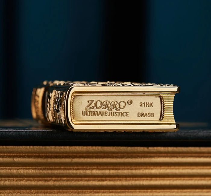 Бензинова запальничка Zorro «The Holy Bible» (Святе Письмо) – Колекційне видання