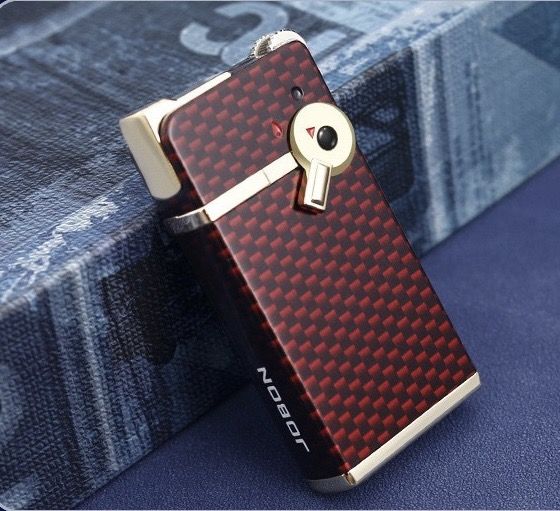 Газова   Запальничка JOBON - Подвійне Запалювання (Кремній + П'єзо) колір червоний  карбон