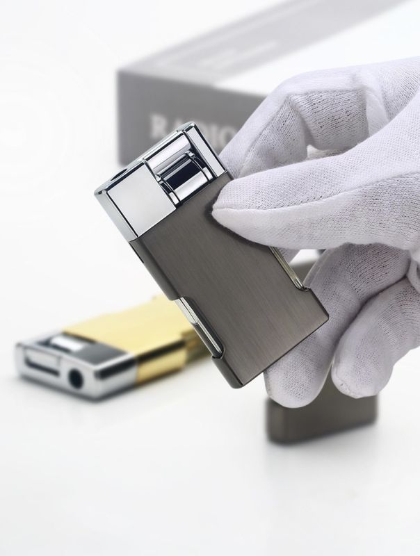 Турбо-запальничка Premium Gradient матово-чорного кольору