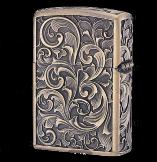 Бензинова запальничка Zorro "Antique Brass" з художнім гравіюванням Золотиста