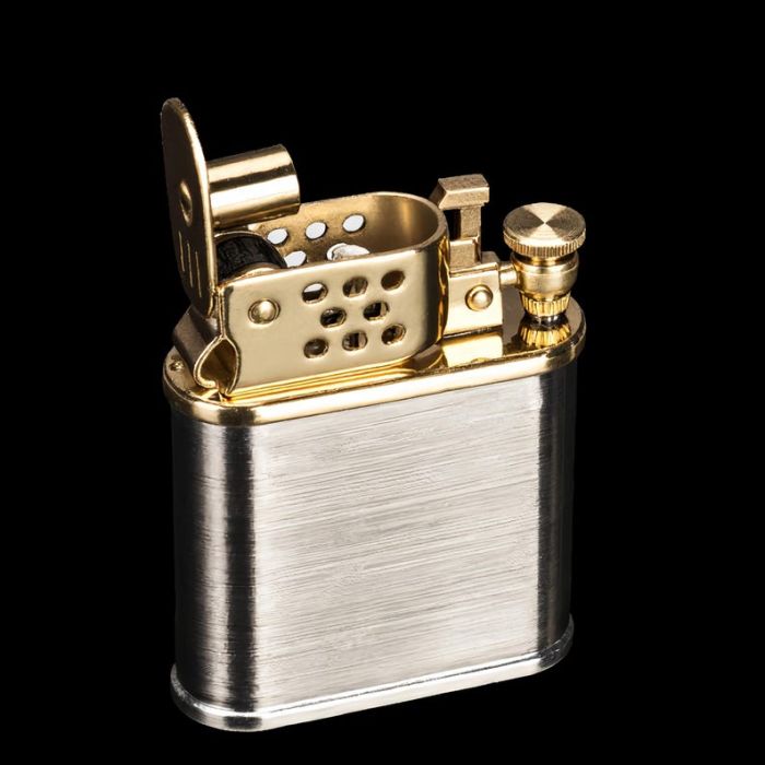 Бензинова запальничка Zorro 561 «Ultimate Justice»Сріблястий сатин + Золото