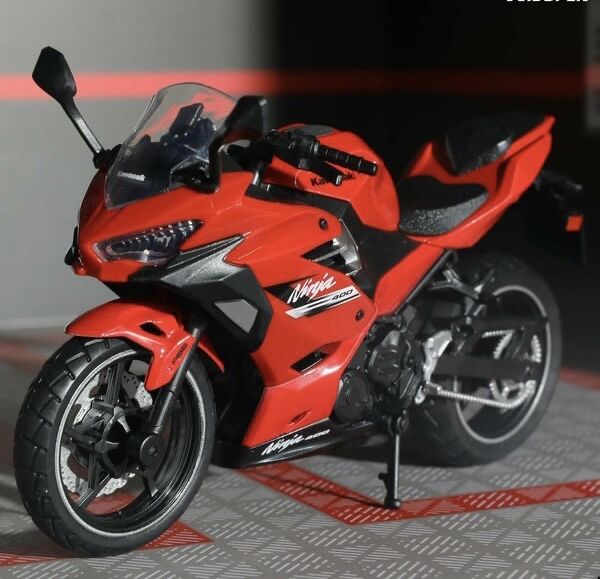 Колекційна модель мотоцикла CCA 1:12 Kawasaki Ninja 400 (Red) Червоний
