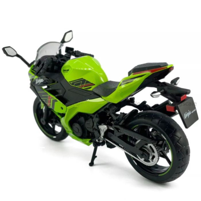Масштабна модель Kawasaki Ninja 400 (2023) Green 1:12 CCA Licensed Diecast Model