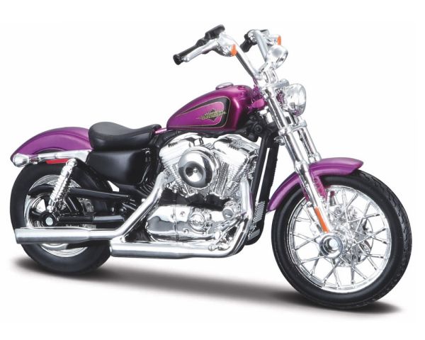 Масштабна модель мотоцикла Harley-Davidson 2013 XL1200V Seventy-Two (1:18) від Maistо