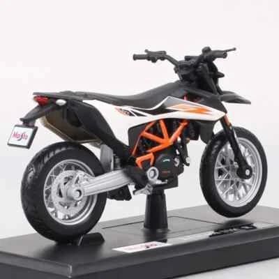 Колекційна модель мотоцикла KTM 690 SMC R (Масштаб 1:18) від Maistо