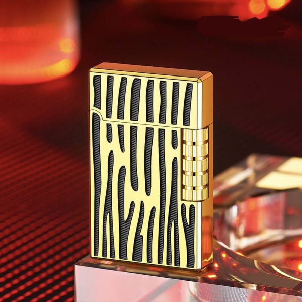 Елегантна газова запальничка Classic Lighter з фірмовим кліком (Black/Gold)