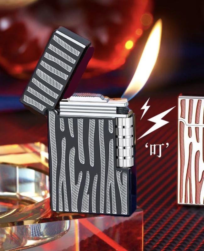 Елегантна газова запальничка Classic Lighter з фірмовим кліком (Black/Silver)