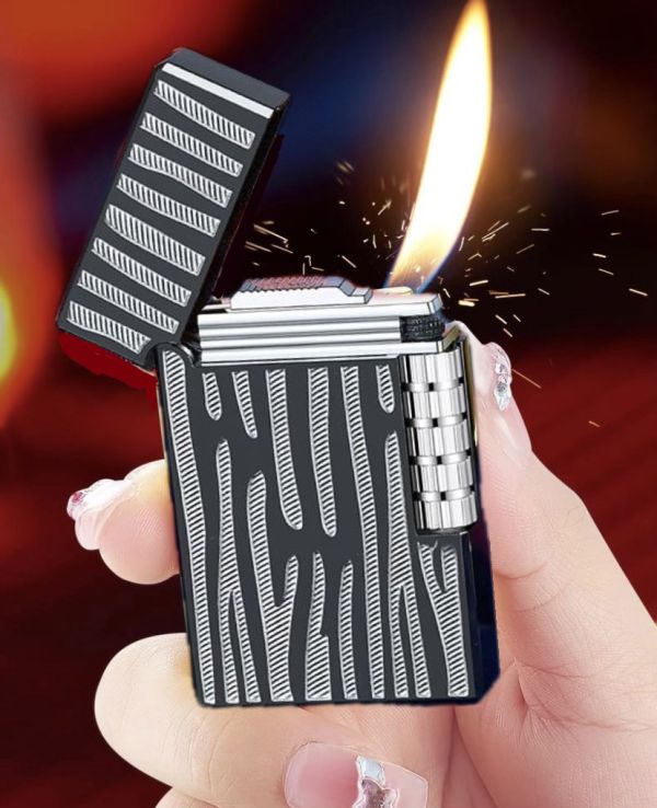 Елегантна газова запальничка Classic Lighter з фірмовим кліком (Black/Silver)