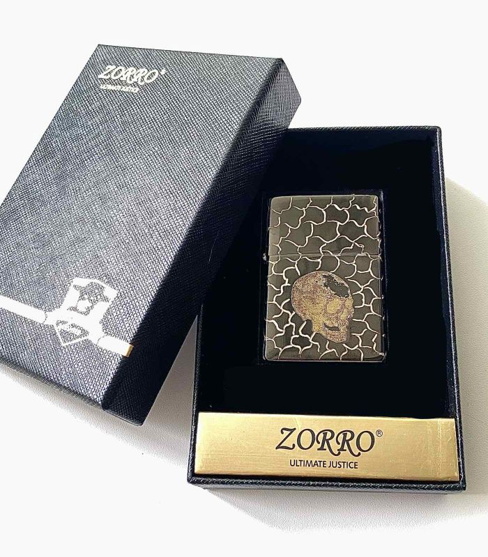 Бензинова запальничка Zorro «Череп» у фірмовій подарунковій коробці
