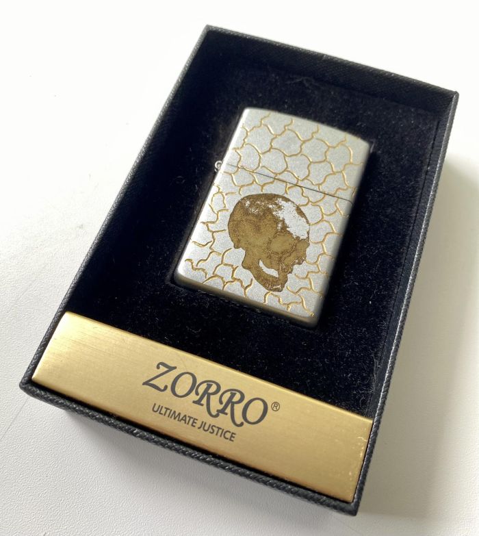 Бензинова запальничка Zorro з гравіюванням «Череп» (матова срібляста) у подарунковій упаковці