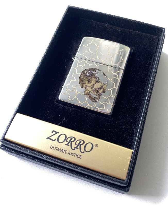 Бензинова запальничка Zorro з гравіюванням «Череп» (глянцева срібляста) у подарунковій упаковці