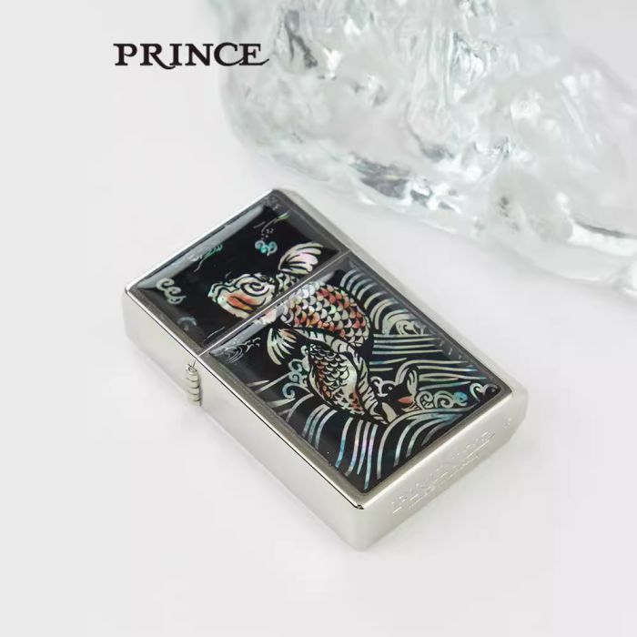 Бензинова запальничка Prince «Golden Koi» Короп Кої (Made in Japan)