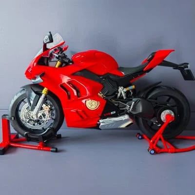Інтерактивний колекційний мотоцикл Ducati Panigale V4 S (1:6) колір червоний з ефектом диму, світлом і звуком
