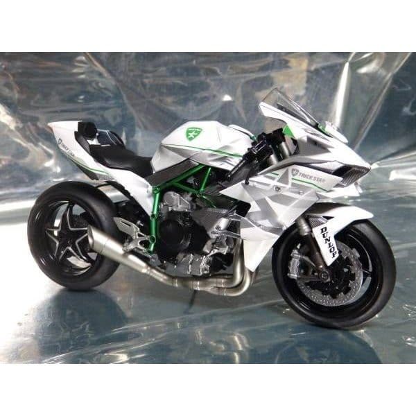 Колекційна інтерактивна модель мотоцикла Kawasaki Ninja H2R (Масштаб 1:9) )з ефектом диму та підсвічуванням