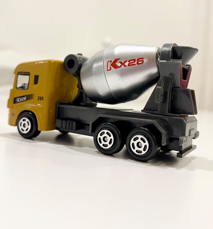 Ігровий набір залізниці FENFA «Будівельний експрес» з локомотивом Dongfeng 4B (колія 7,5 м, світло, звук + акумулятори та спецтехніка)