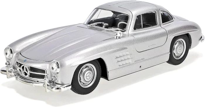 Масштабна модель легендарного спорткара Mercedes-Benz 300 SL Gullwing («Крило чайки»)1:24