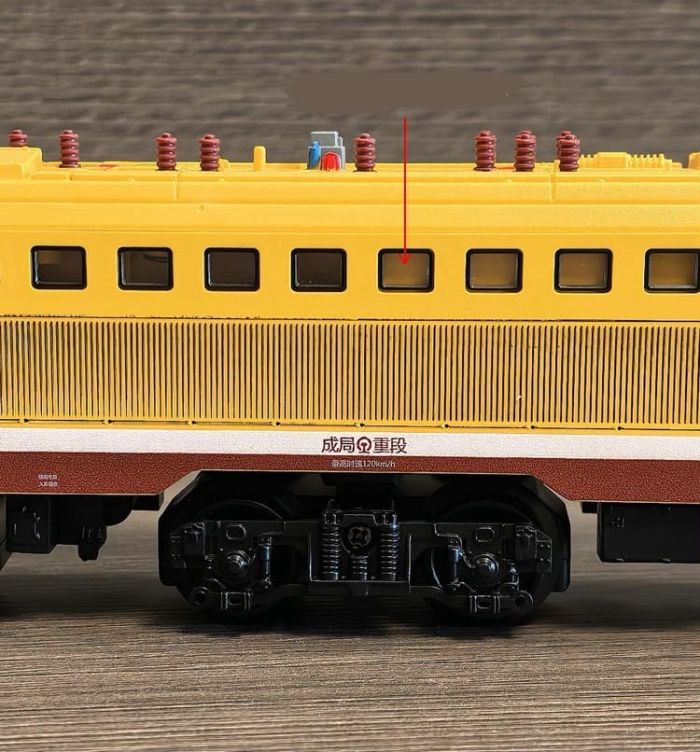 Електрична залізниця FENFA SS7C на акумуляторах (Масштабний ігровий set з підсвіткою вагонів та звуком) у подарунковій коробці