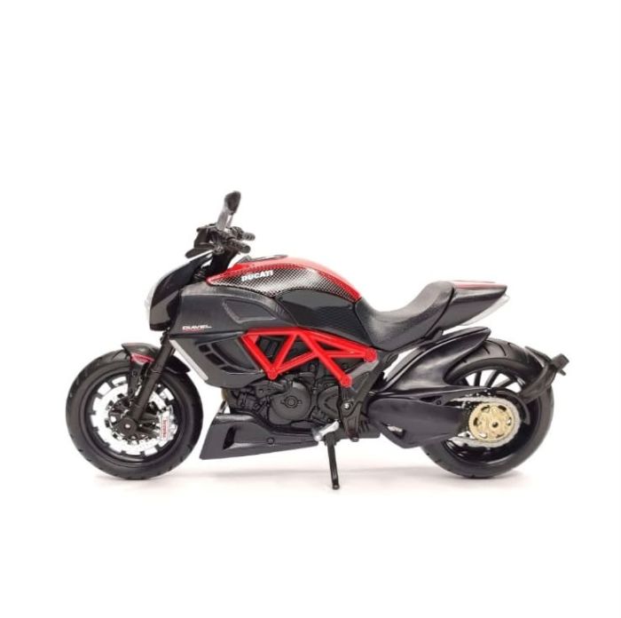 Колекційна модель мотоцикла Maisto Ducati Diavel Carbon (Масштаб 1:12)