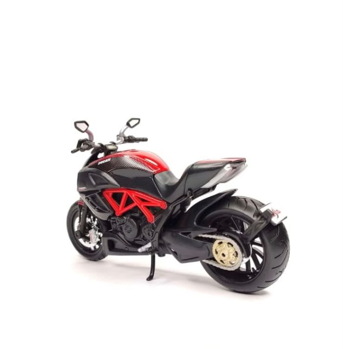 Колекційна модель мотоцикла Maisto Ducati Diavel Carbon (Масштаб 1:12)