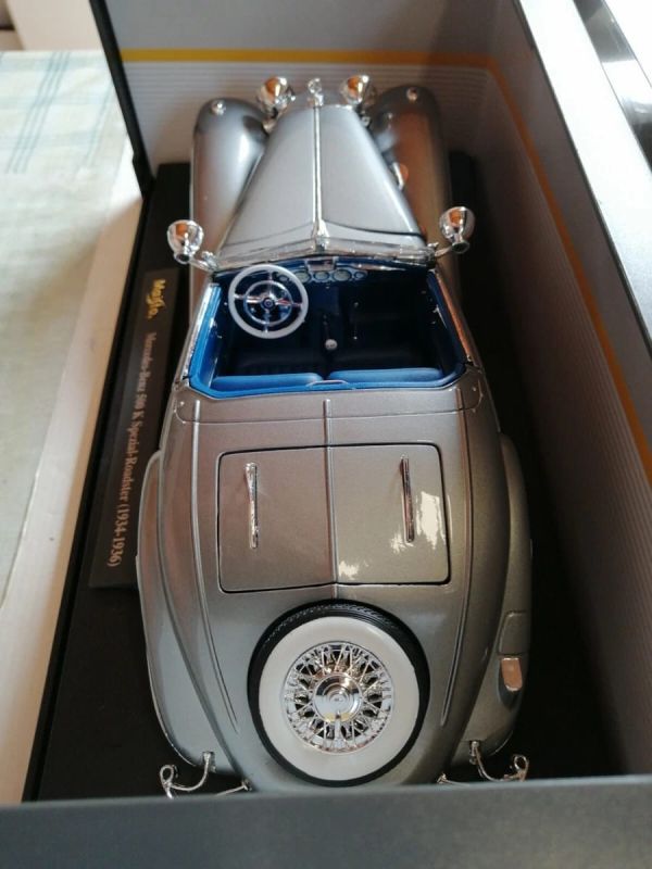 Колекційна модель Mercedes-Benz 500 K Typ Specialroadster (1936) у масштабі 1:18( сірому металіку) від Maisto