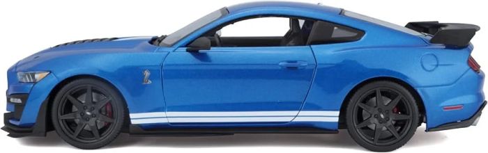 Масштабна модель 2020 Ford Mustang Shelby GT500 (Carbon Fiber Track Pack) — Maisto Special Edition 1:18