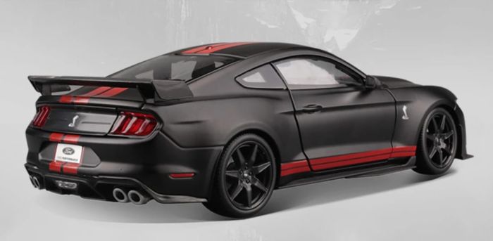 Колекційна модель автомобіля 2020 Mustang Shelby GT500 (CFTP) від Maisto — Масштаб 1:18