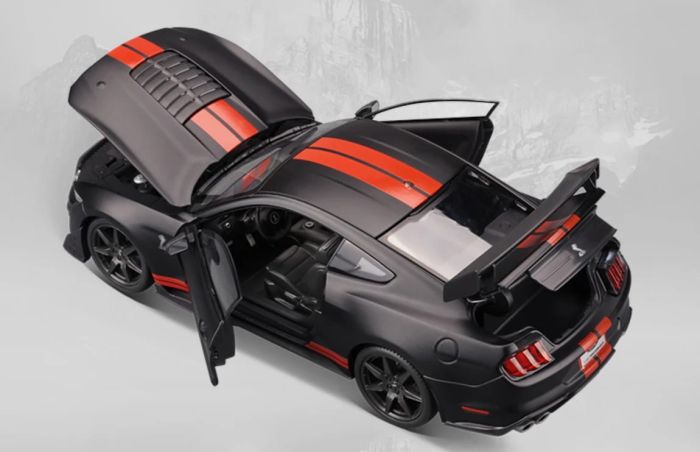 Колекційна модель автомобіля 2020 Mustang Shelby GT500 (CFTP) від Maisto — Масштаб 1:18