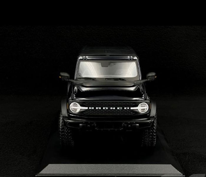 Колекційна автомобільна модель 2021 Ford Bronco Wildtrak (Maisto, масштаб 1:18)