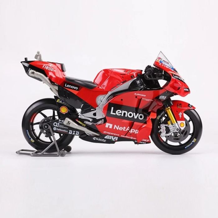 Колекційна модель мотоцикла Ducati Desmosedici GP (2022) #63 Pecco Bagnaia — Масшт. 1:6 від Maisto