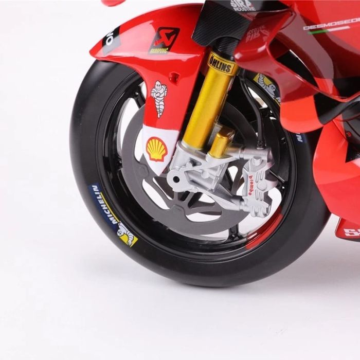 Колекційна модель мотоцикла Ducati Desmosedici GP (2022) #63 Pecco Bagnaia — Масшт. 1:6 від Maisto