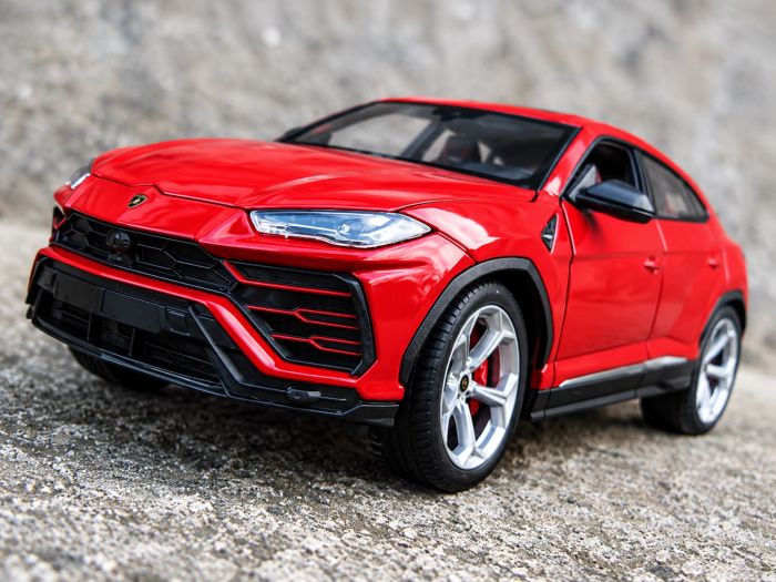 Колекційна модель Lamborghini Urus від Welly (масштаб 1:24) — Червоне втілення швидкості та розкоші