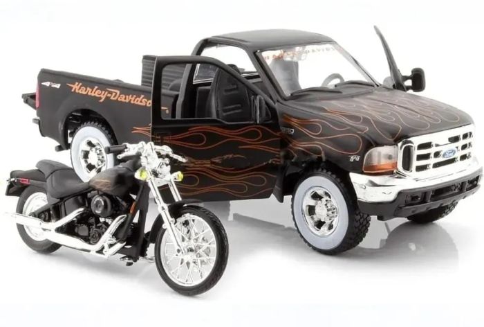 Колекційний набір Maisto HD Custom: 1999 Ford F-350 Super Duty Pickup (1:27) та 2002 Harley-Davidson FXSTB Night Train (1:24)