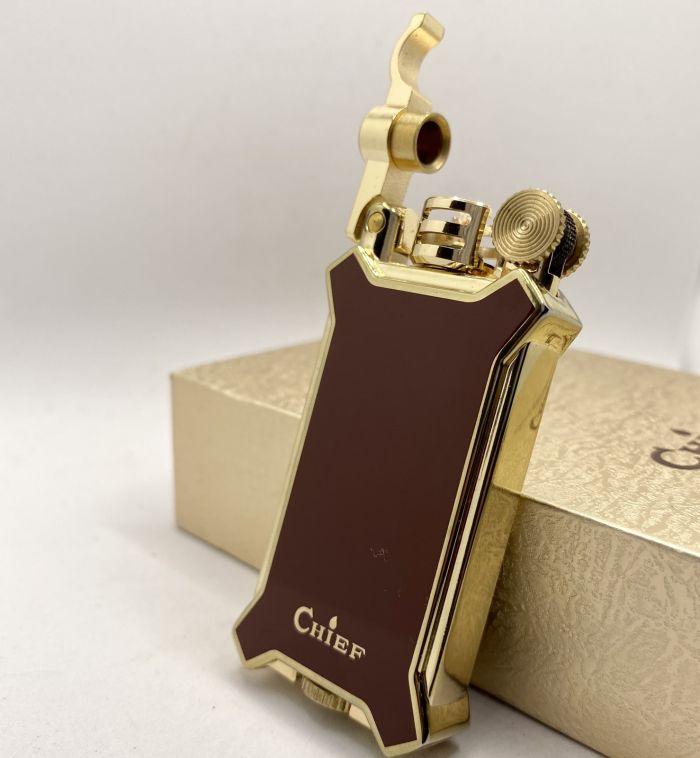 Бензинова запальничка Chief "Паладін" (Paladin)