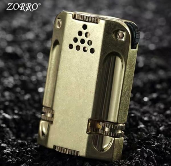 Бензинова запальничка Zorro "Латунний Броненосець"