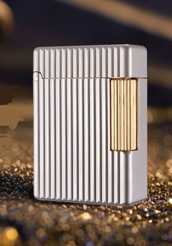 Елегантна Бензинова Запальничка Star матова срібляста