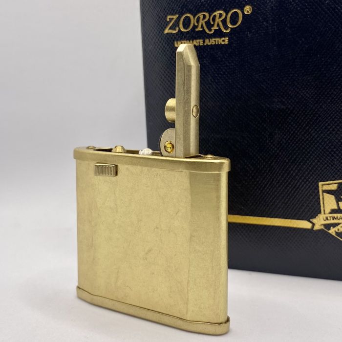 Бензинова запальничка ZORRO в золотому кольорі