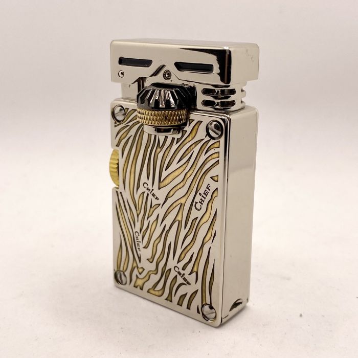 Ексклюзивна Бензинова Запальничка Chief: Велич Золотого Тигра