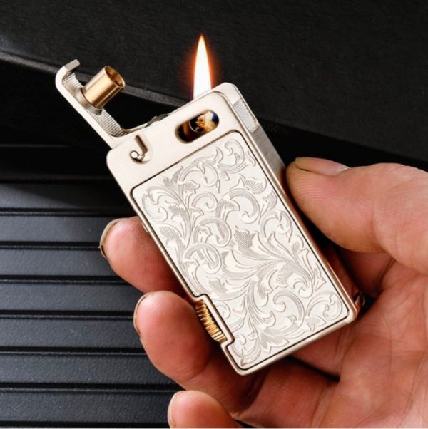 Запальничка бензинова Chief з сріблястим флористичним гравіюванням