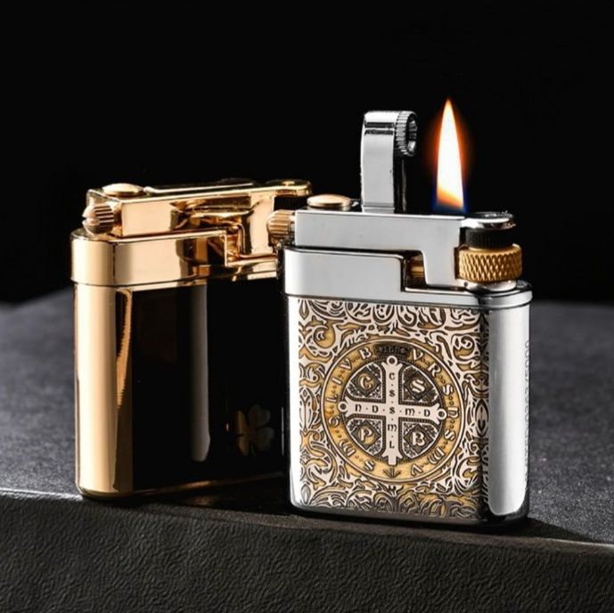 Бензинова Запальничка Chief з Хрестом Святого Бенедикта