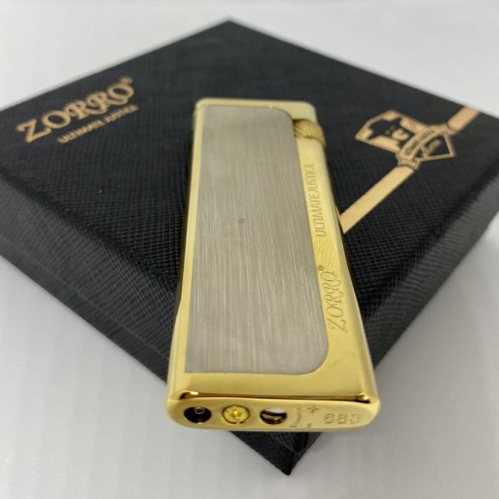 Запальничка Газова Zorro (Золото/Срібло) | Серія Ultimate Justice