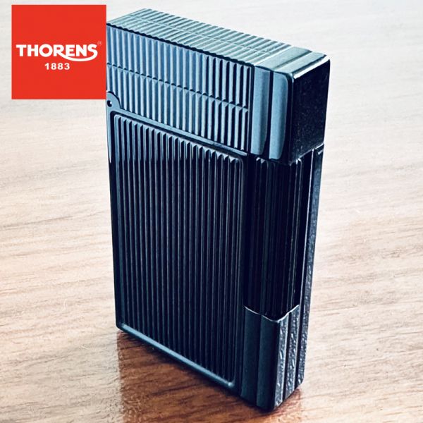 Класична газова запальничкаThorens чорного кольору